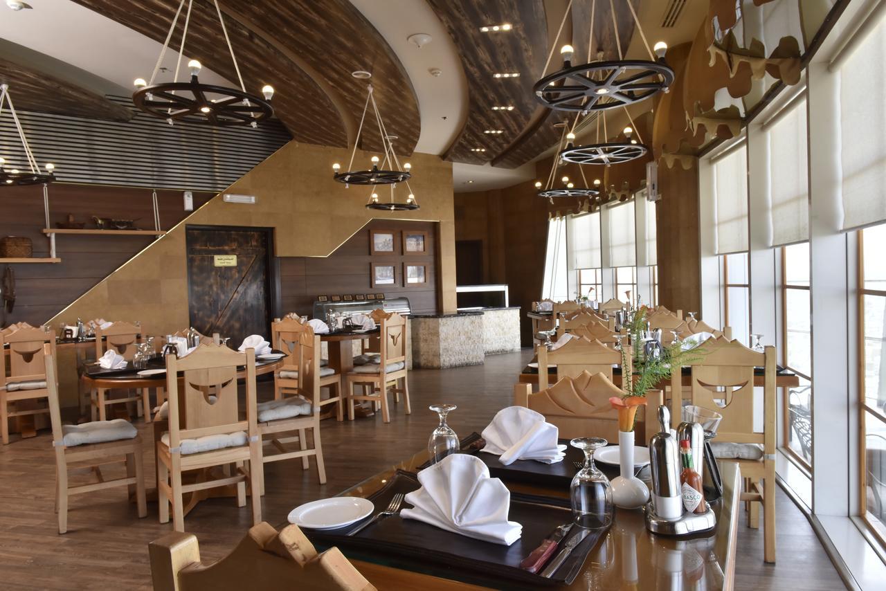 Awaliv International Hotel Ta'if Exterior foto The restaurant