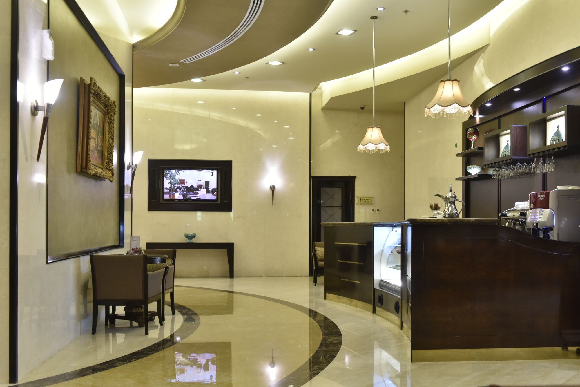Awaliv International Hotel Ta'if Exterior foto The lobby of the hotel
